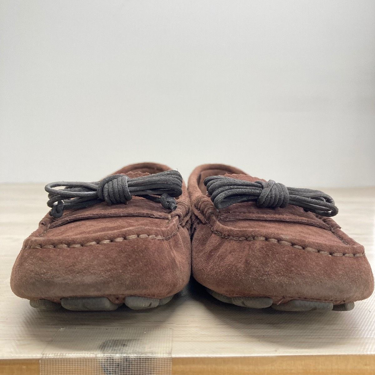 美品★UGG ブラック スエード モカシン ラメ 24cm リボン 美品 UGG モカシン 23.5cm ブラウン スエード 1006035 リボン フラット
