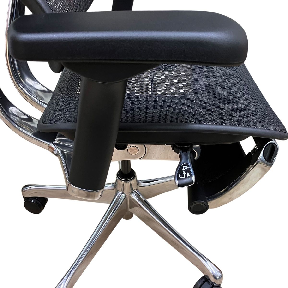 □△ 極美品 Ergohuman Pro2 オフィスチェア フットレスト付 メッシュ 