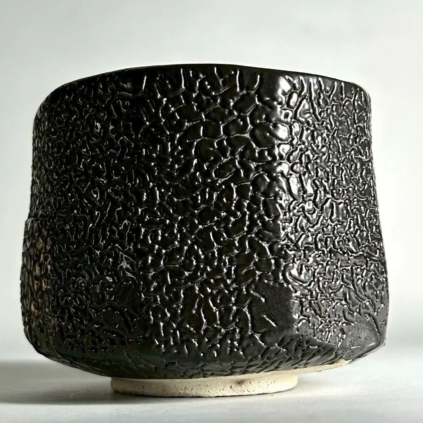 幽玄】源九郎窯 加藤健「引出黒茶盌」共箱 共布 栞 著名陶芸家 茶道具