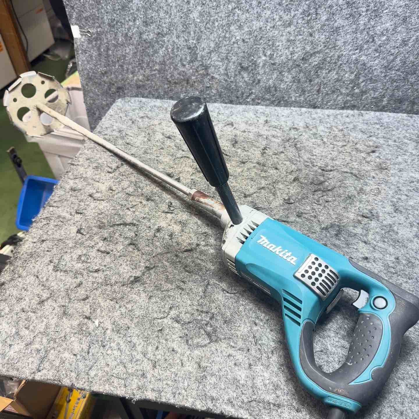 マキタ(makita) コンクリートかくはん機 UT1305 プレート付き【桶川店】