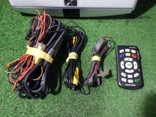N241-19 アルパイン TMX-R2200/MG 10.2インチフリップダウンモニター