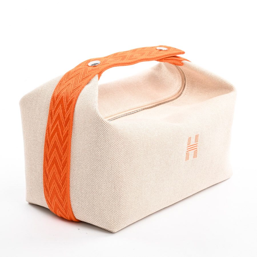 【メルカリ最安】新品 未使用 HERMES ブリッドアブラック GM ナチュラル HERMES エルメス ポーチ ブリッドアブラックGM - メルカリ