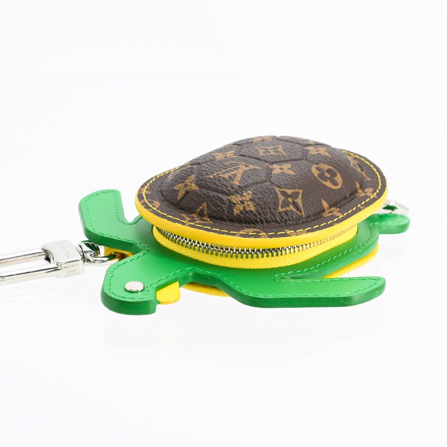 LOUIS VUITTON ルイヴィトン チャーム LVタートル M01471 - メルカリ