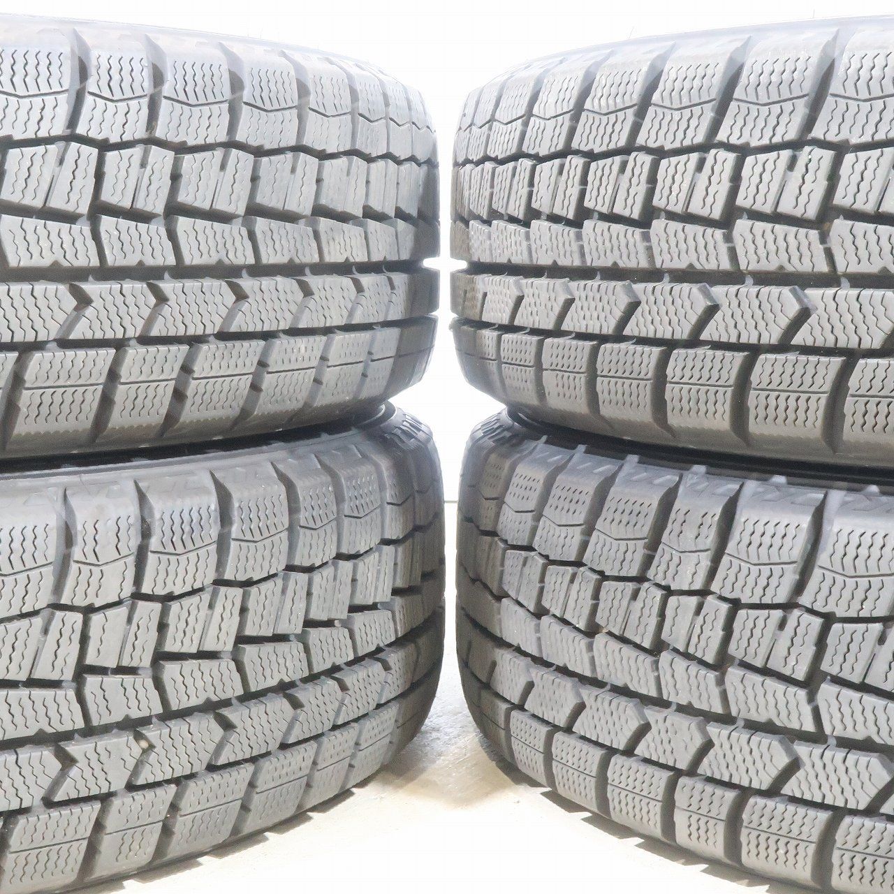 軽自動車に 4本 社外 15インチ スタッドレス DUNLOP ウィンター