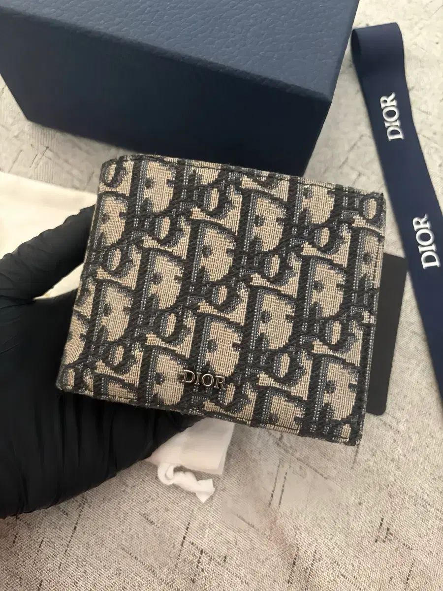 Dior 折りたたみ財布レディース dior dior財布二つ折り Dior 二つ折り