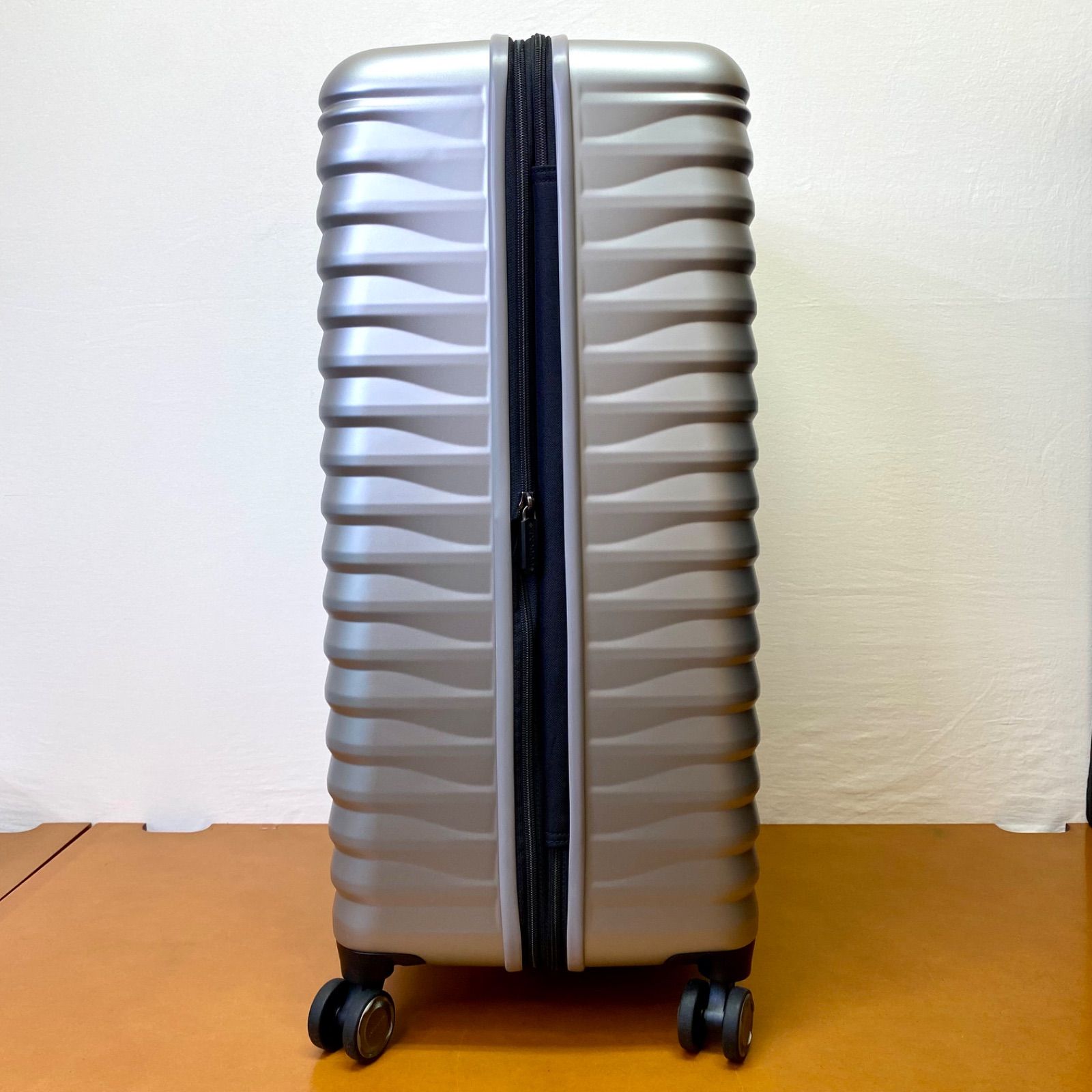 サムソナイト エレメントスーツケース 27インチ シルバー Samsonite