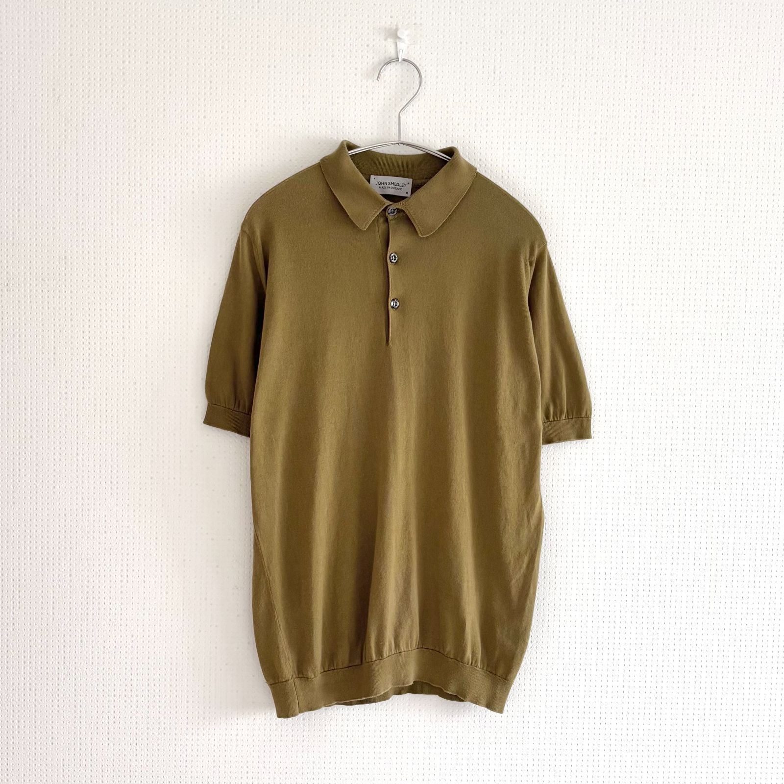 JOHN SMEDLEY ジョンスメドレー シーアイランドコットン 半袖 ニットポロ ポロシャツ メンズ カーキ オリーブ サイズM 綿100% 英国製 ハイゲージ 3つボタン 無地 MADE IN ENGLAND　サマーニット　柔らか　上品【D509】