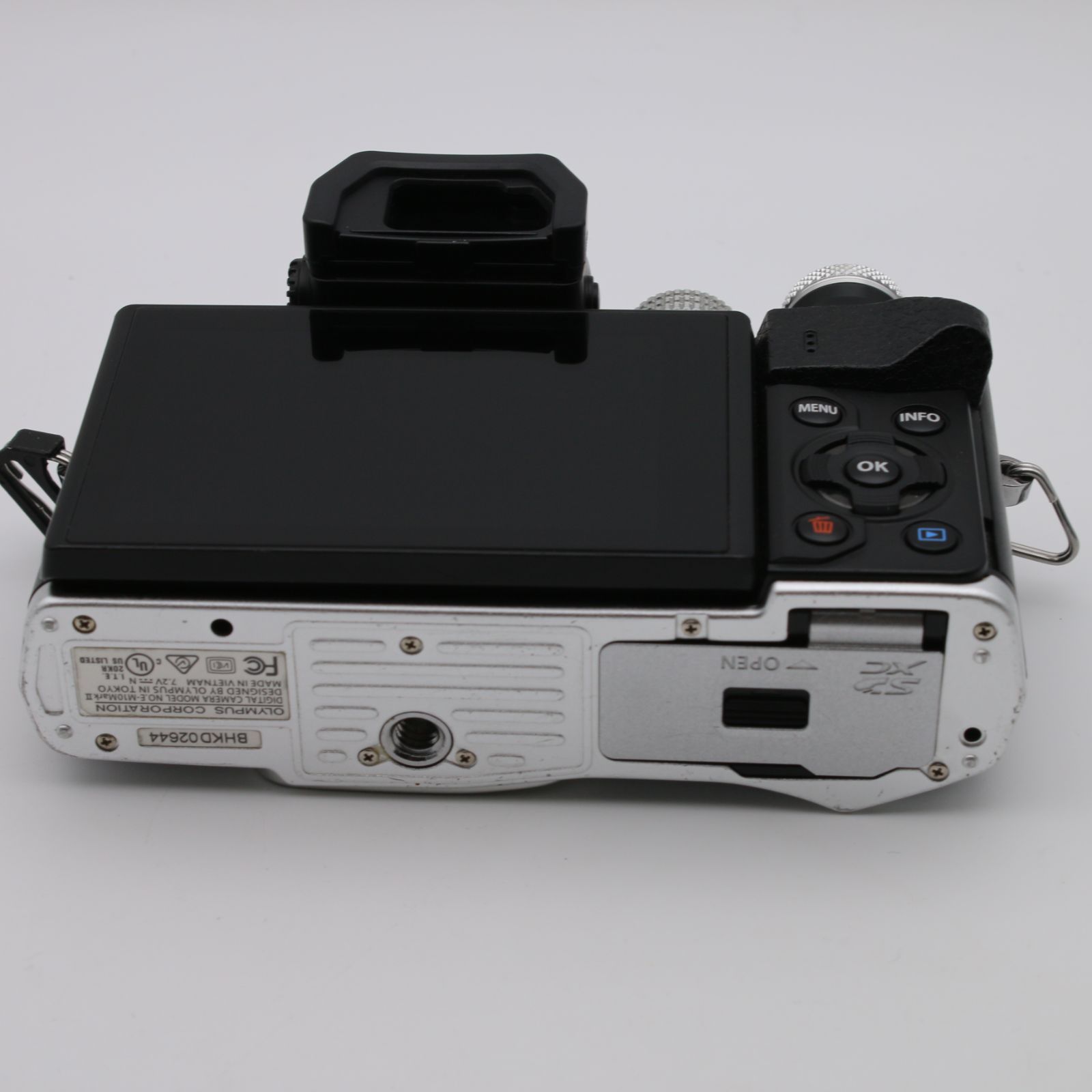 極上品 | S数2,949回] OLYMPUS OM-D E-M10 MarkII ボディ シルバー