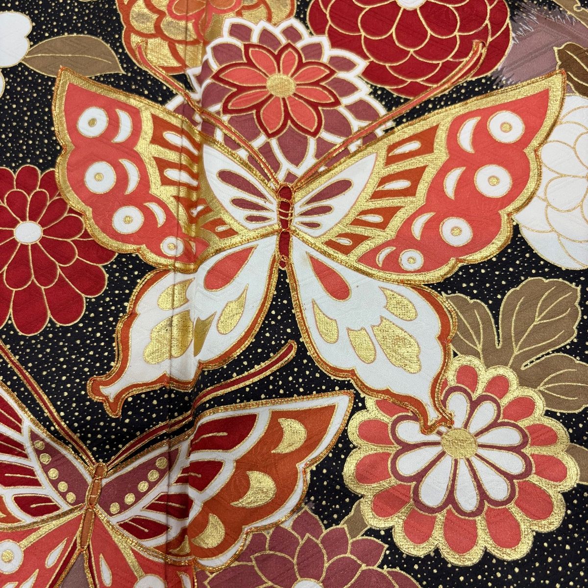 振袖 フルセット6点サイズM〜Ｌ刺繍　吉祥花蝶文　暈し染め　金糸　金彩　正絹 振袖 身丈165cm 裄丈65cm M 袷 菊 蝶 金糸 金彩 小豆色 正絹 秀品