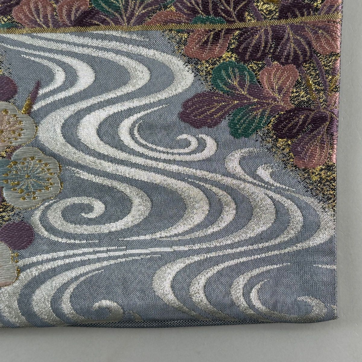 袋帯 秀品 瑞苑彩麗文 菊 流水 金銀糸 箔 青灰色 六通 正絹 【中古