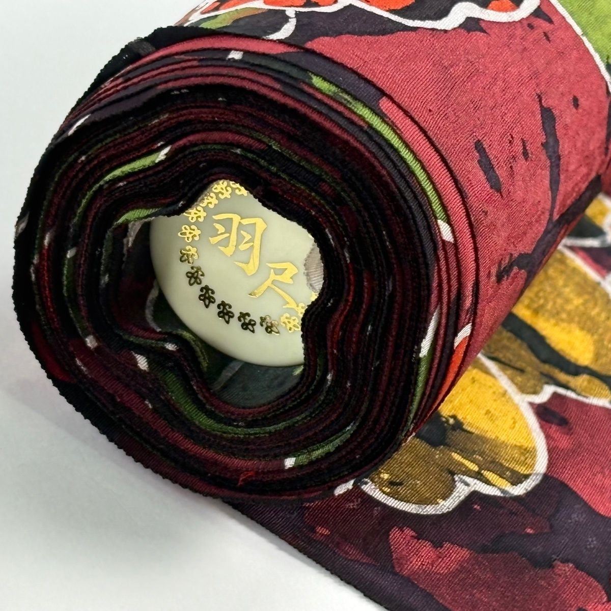 反物 優品 羽尺 羽織 和装コート 草花 幾何学模様 赤紫 正絹 【中古