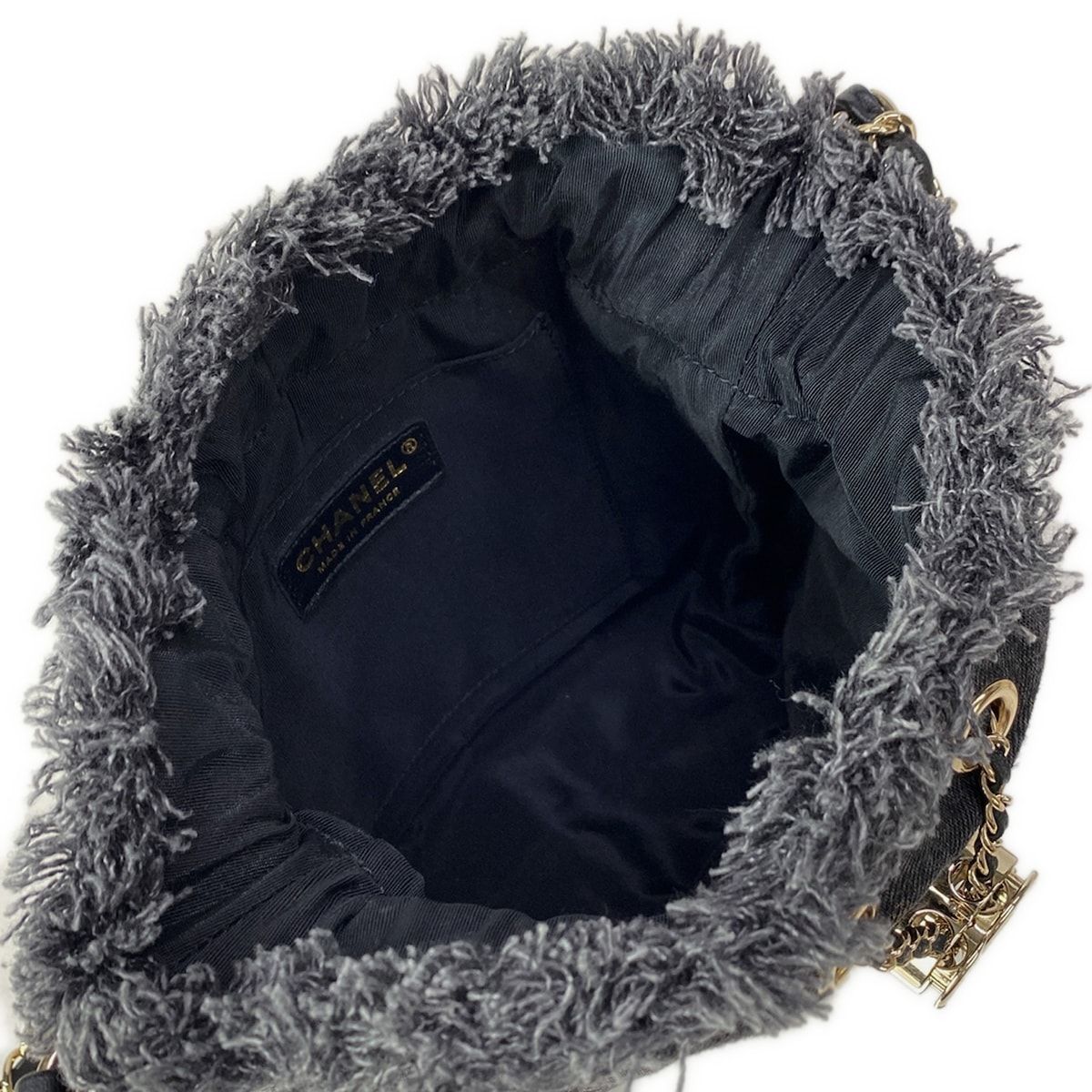 CHANEL(シャネル) ショルダーバッグ マトラッセ 黒×マルチ 巾着型