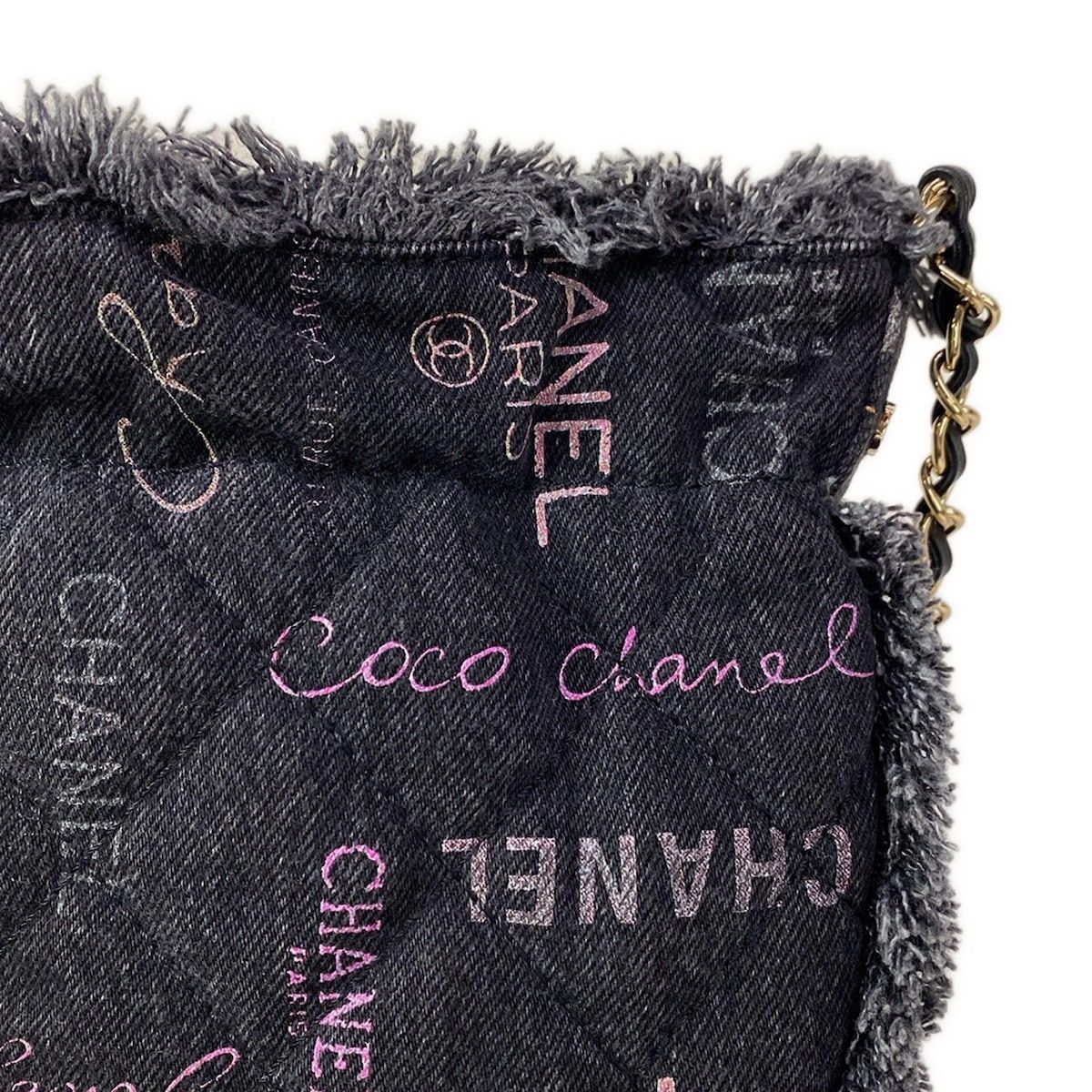 CHANEL(シャネル) ショルダーバッグ マトラッセ 黒×マルチ 巾着型