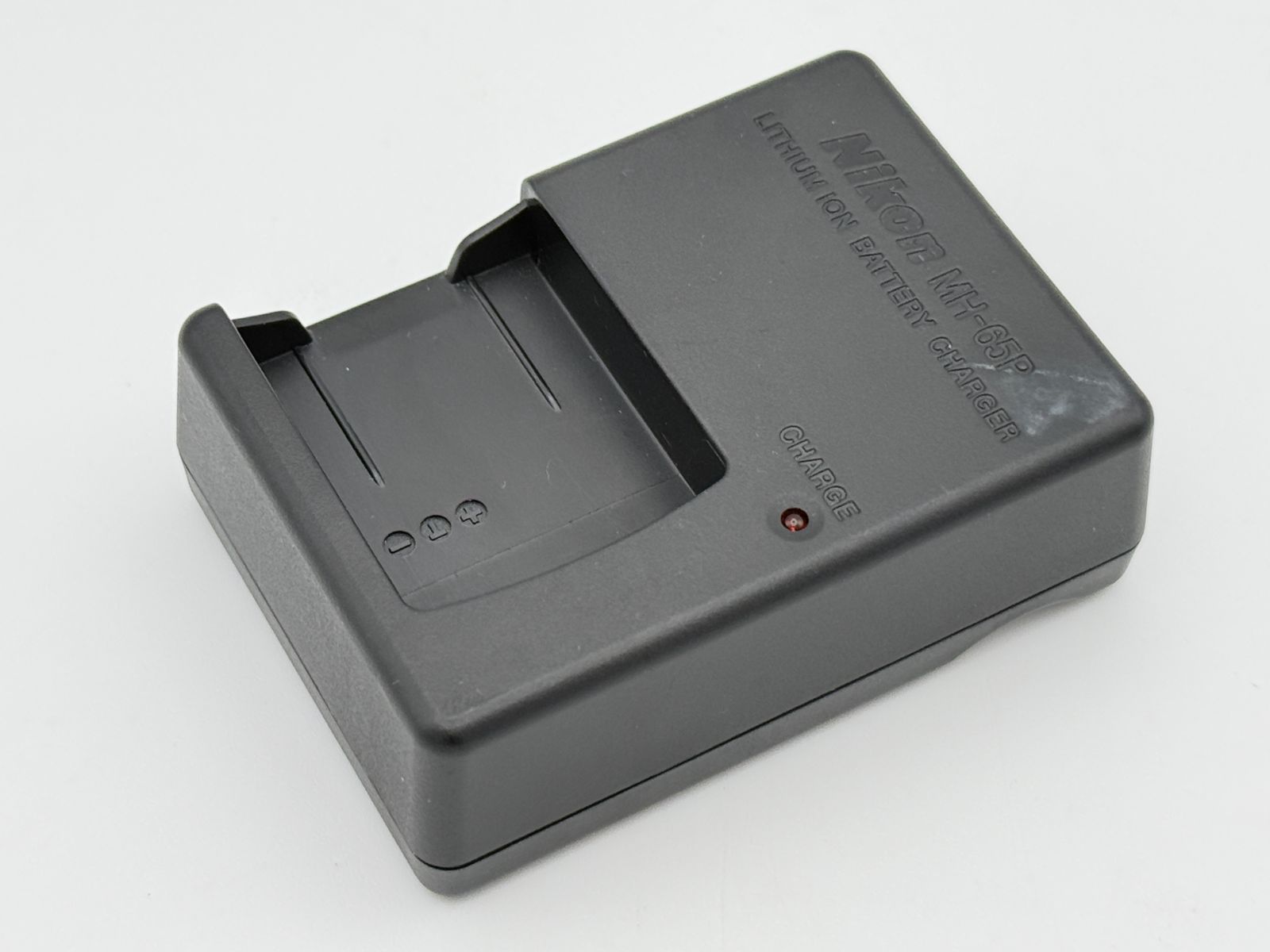 動作確認済】Nikon MH-65P バッテリーチャージャー ニコン COOLPIX対応