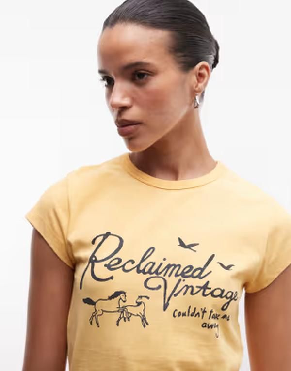 リクレイム ヴィンテージ レディース トップス Tシャツ プリント Reclaimed Vintage baby tee withorse print YELLOW イエロー