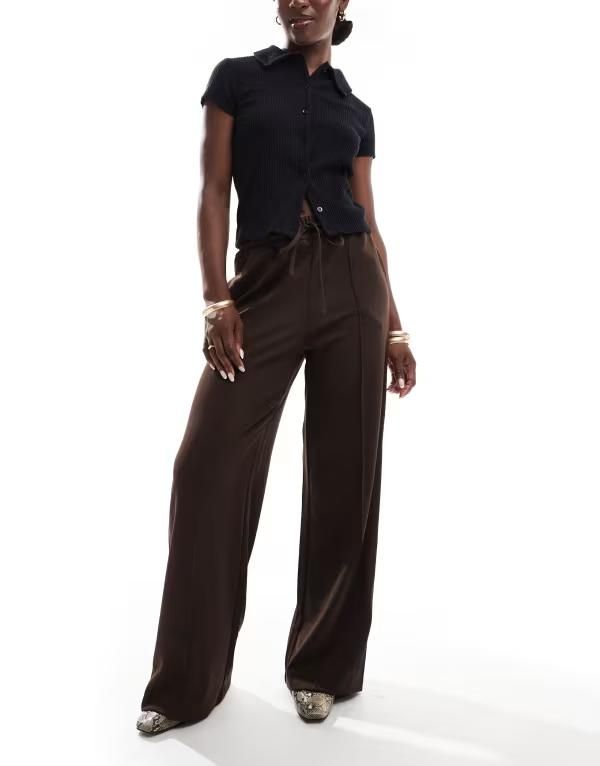 ヴィラ レディース ボトムス カジュアルパンツ ワイドレッグ Vila pintuck wide leg pants in chocolate Coffee Bean コーヒー