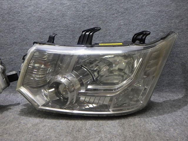 デリカD5 ヘッドライト左右 HID CV1W CV2W CV4W CV5W 前期 100-87918
