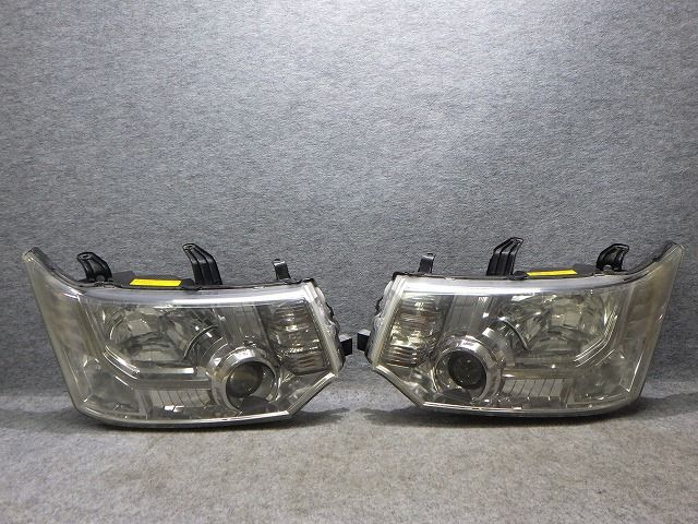 デリカD5 ヘッドライト左右 HID CV1W CV2W CV4W CV5W 前期 100-87918
