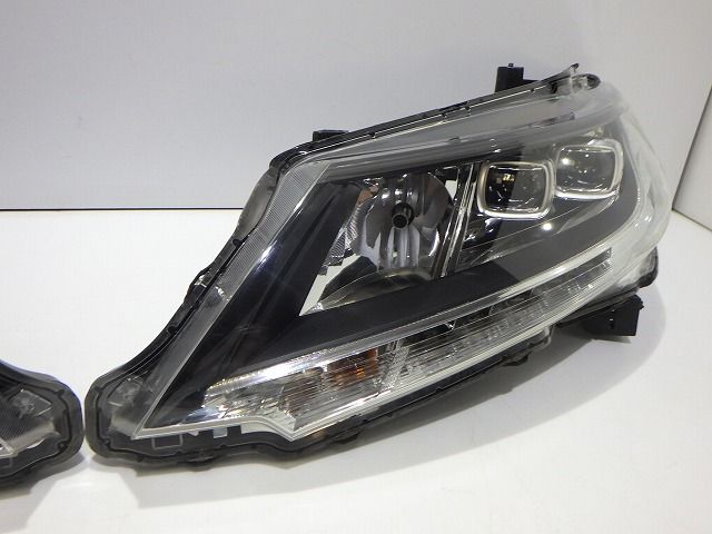 オデッセイ ヘッドライト左右 LED RC1 RC2 前期 アブソルート 100