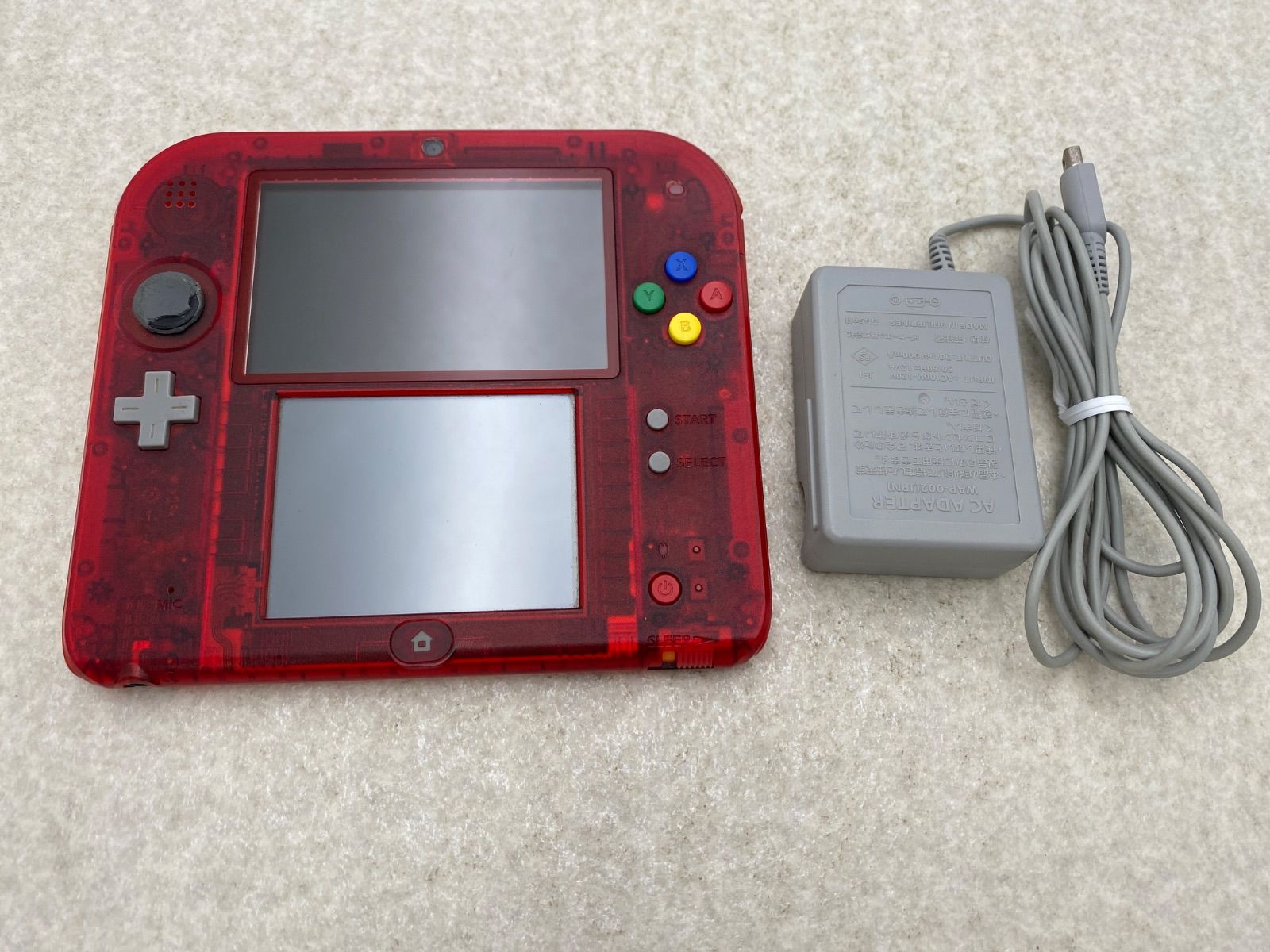 ニンテンドー2DS本体　クリアレッド　※ソフト付属なし