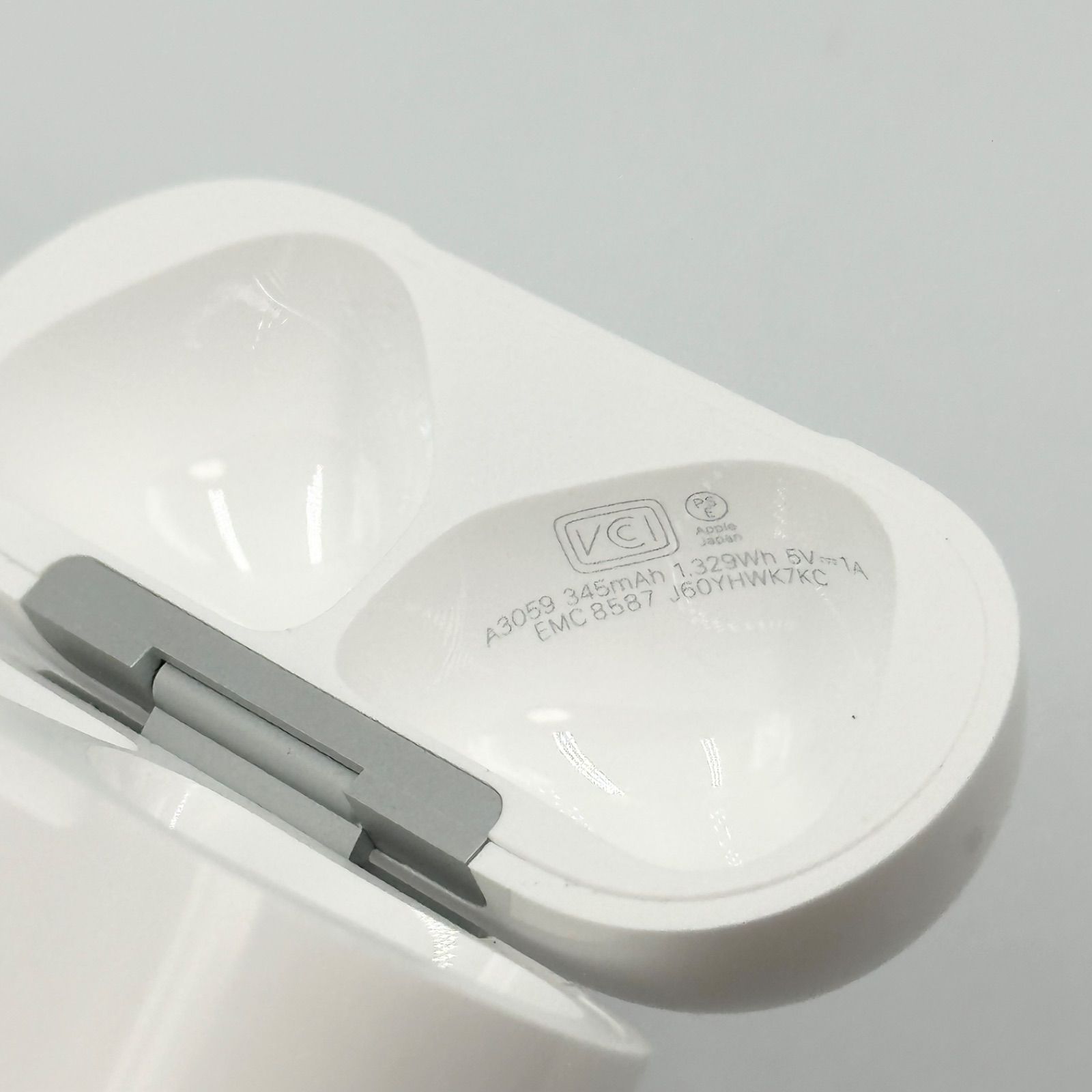 Apple AirPods 第4世代 充電ケースのみ A3059 ノイズキャンセル搭載 