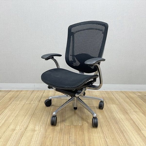 コンテッサチェア スタンダードタイプ ランバーサポート付 肘付 オフィスチェア　疲れない オカムラ ブラック 30,745円