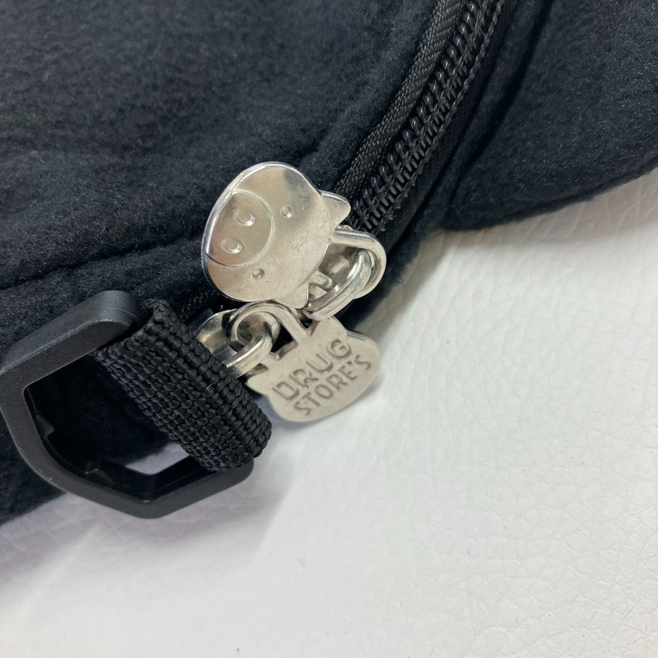 新品・未使用】Drug Store