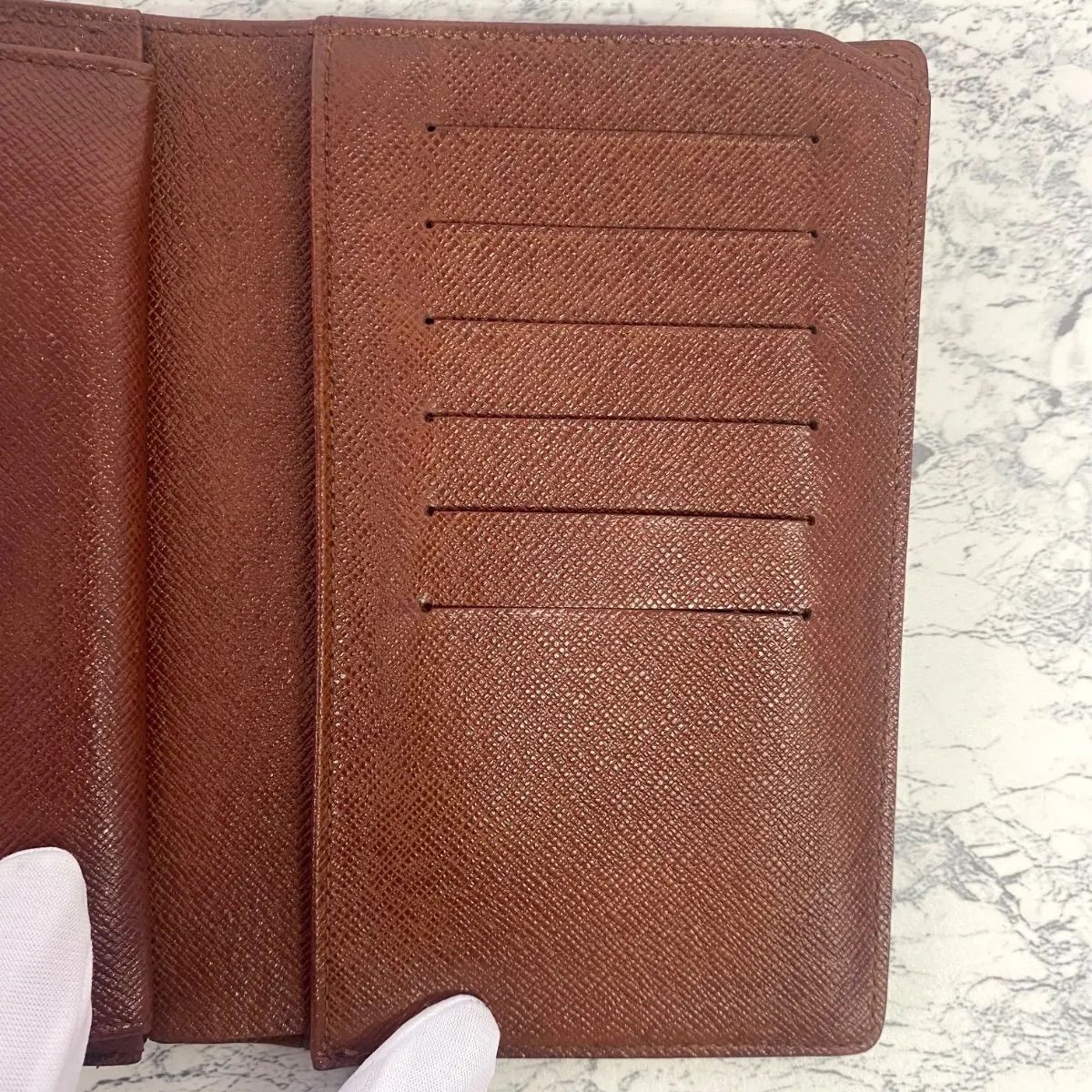 ルイヴィトン　モノグラムポルトトレゾール エテュイ パピエ　三つ折り財布 Louis Vuitton ルイヴィトン ポルトトレゾール・エテュイ・パピエ