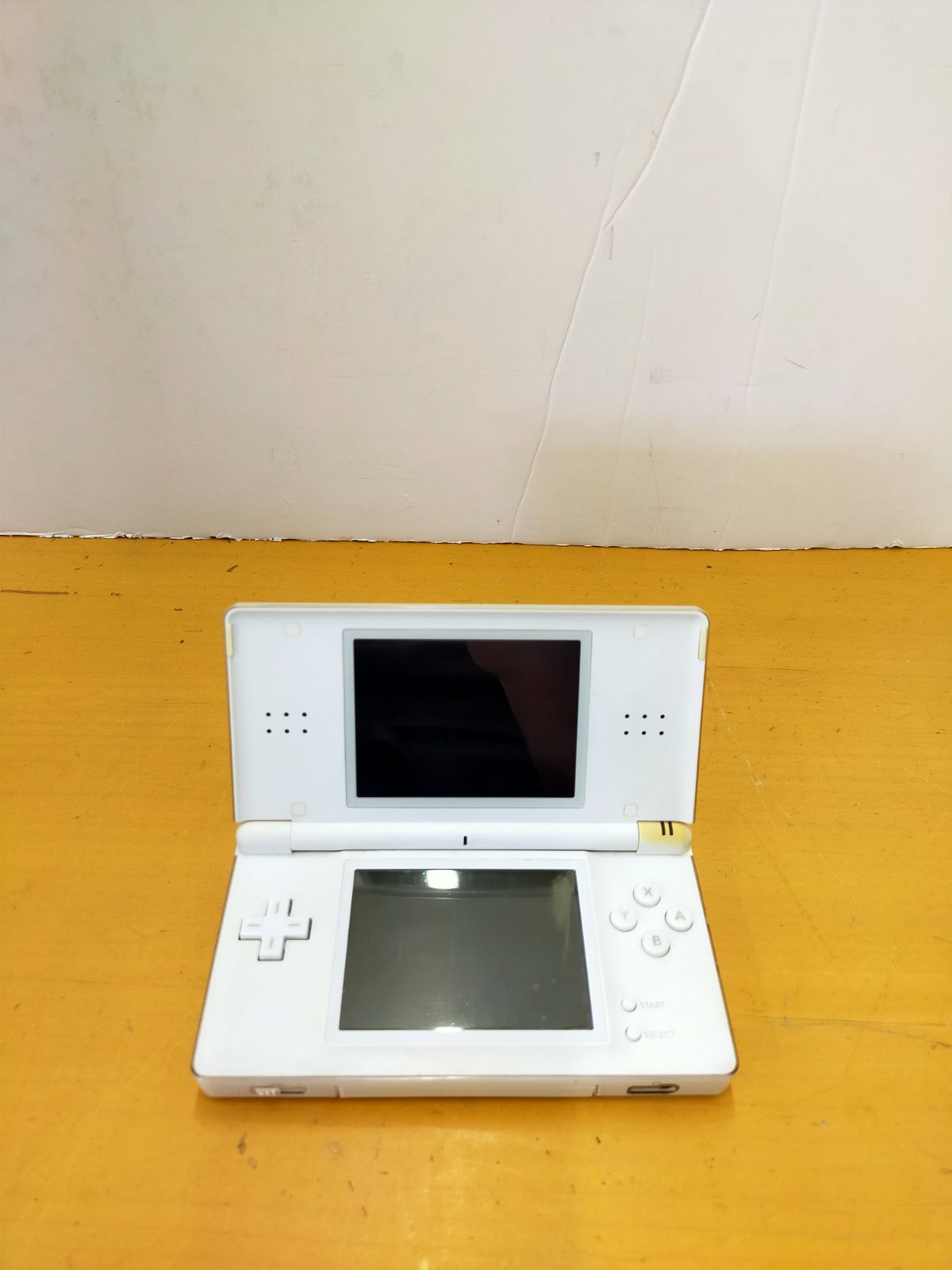 任天堂DS L N18 任天堂 DS Lite 本体 ホワイト - メルカリ