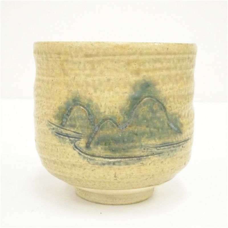 1点限り　手作り 抹茶碗　年代物　1950年　瀬戸焼 作家物 黄瀬戸山絵筒茶碗（保護箱） 茶道 抹茶 おしゃれ 抹茶茶碗 抹茶