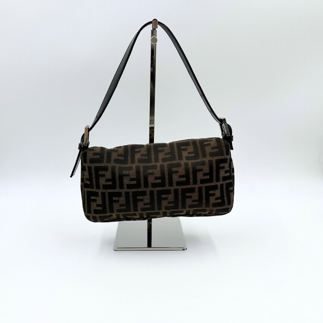 美品】Fendi ズッカ マンマバケット ワンショルダーバッグ - メルカリ