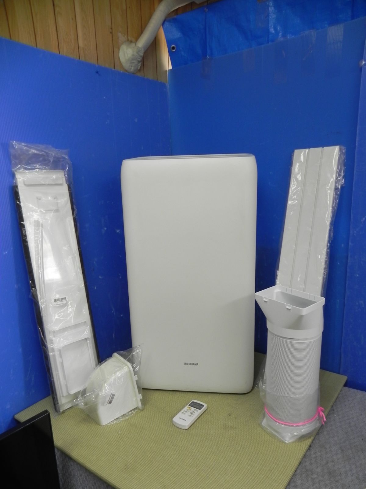 S933☆美品 ほゞ未使用☆エアコン IRIS OHYAMA IPA-2822G アイリス
