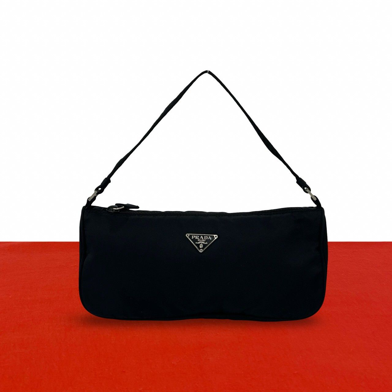 極美品 PRADA プラダ 三角ロゴ トライアングルロゴ ナイロン ポーチ 