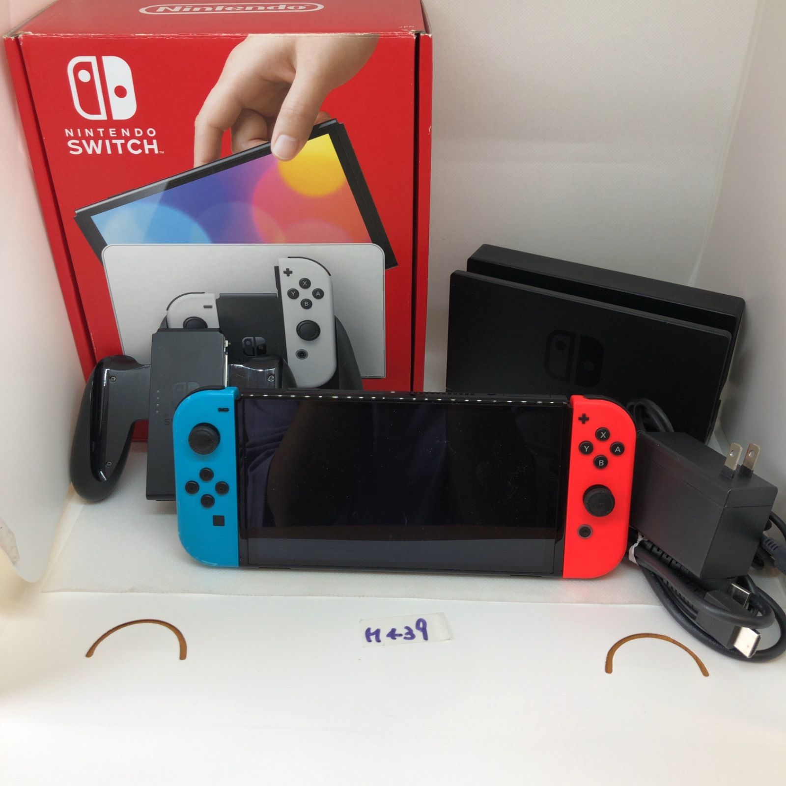 【 M439】Nintendo Switch 有機ELモデル 27,216円