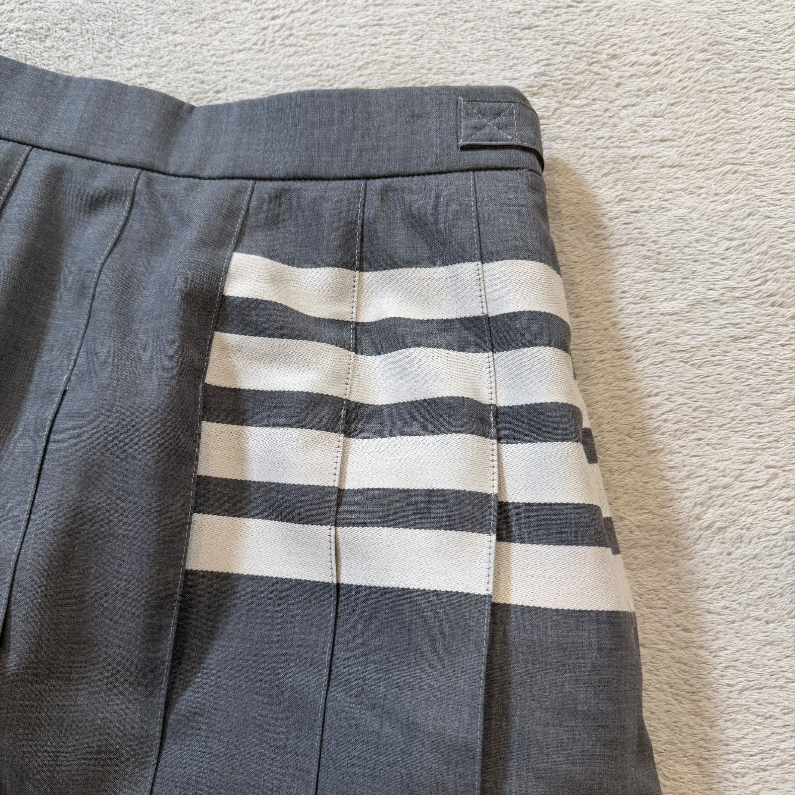 極美品 THOM BROWNE トムブラウン 4バー 4本ライン プリーツスカート