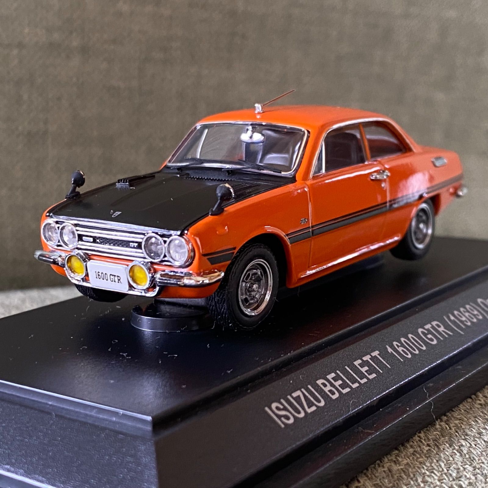 EBBRO ISUZU BELLETT 1600 GTR 1969 ONE OF 2976 PCS 1/43 ダイ