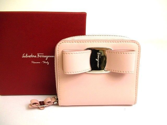 サルバトーレ フェラガモ Salvatore Ferragamo ヴァラ レザー シルバー金具 2つ折り 財布 ラウンドファスナー コンパクトウォレット 【未使用保管品】