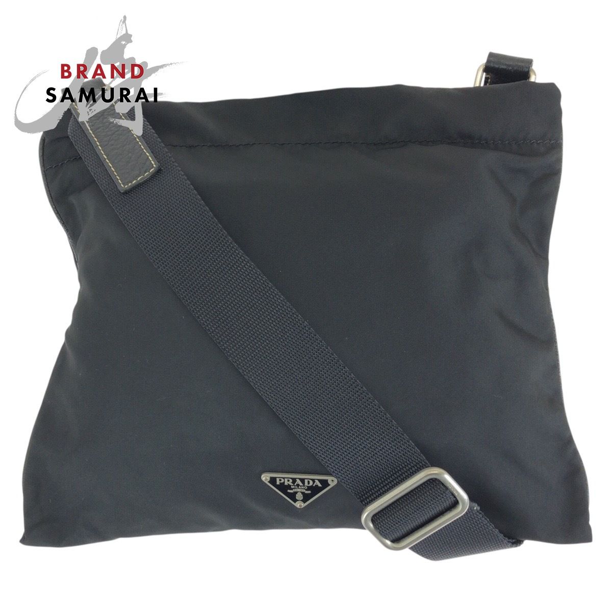 プラダ ショルダーバッグ 三角ロゴプレート シルバー金具 ナイロン 