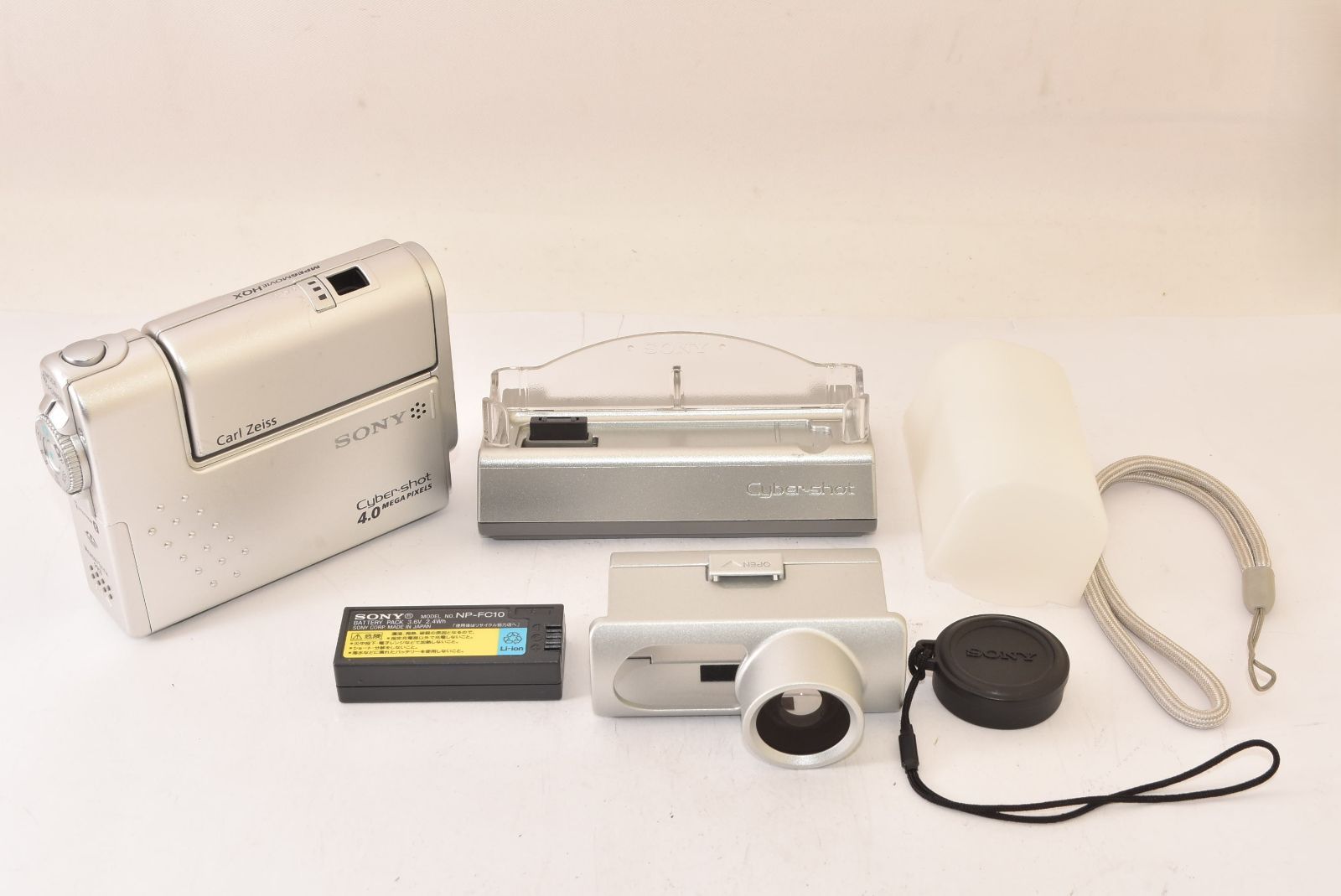 ☆ジャンク品☆ SONY ソニー Cyber-shot DSC-F77 シルバー コンパクト