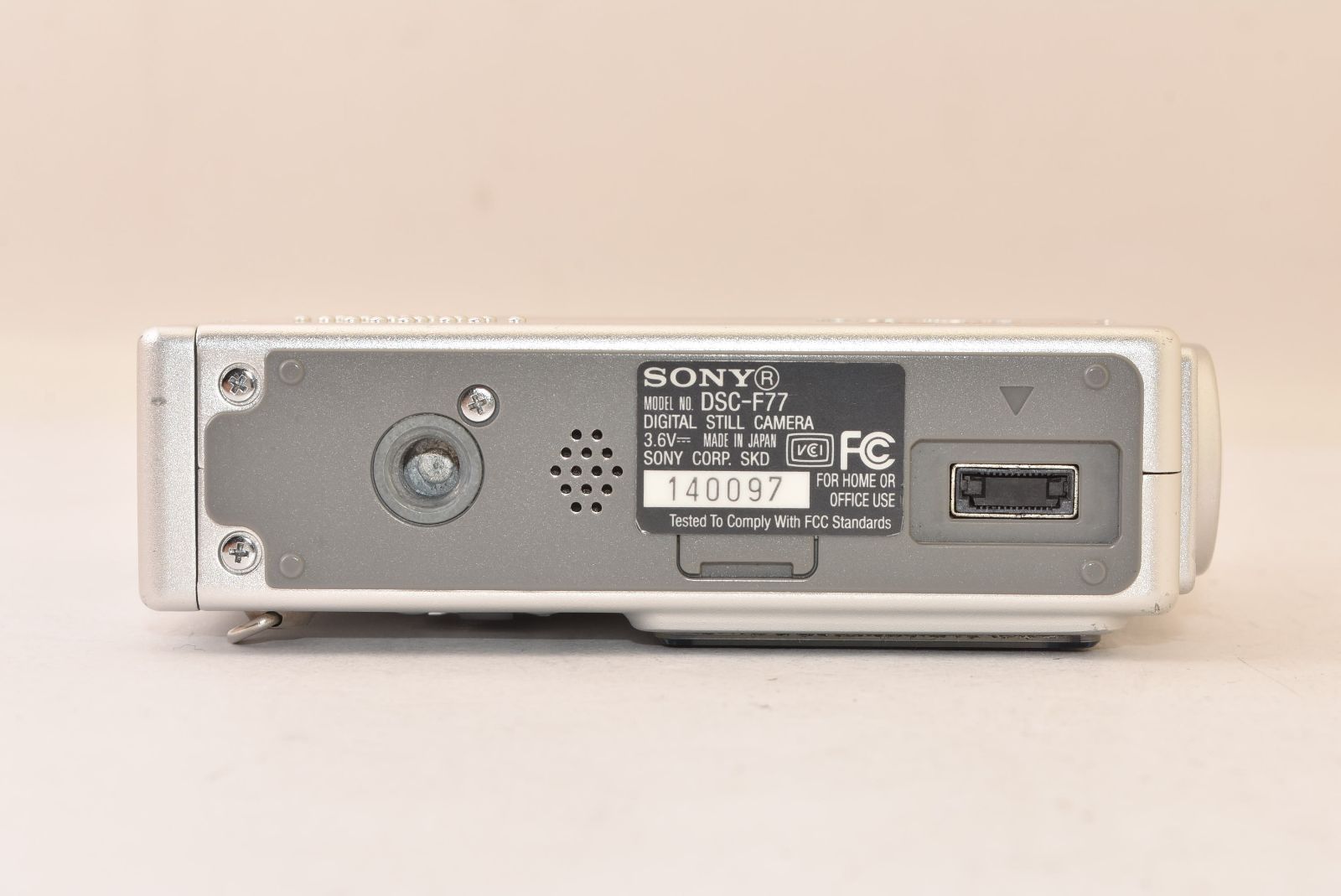 カメラ ☆ジャンク品☆ SONY ソニー Cyber-shot DSC-F77 シルバー