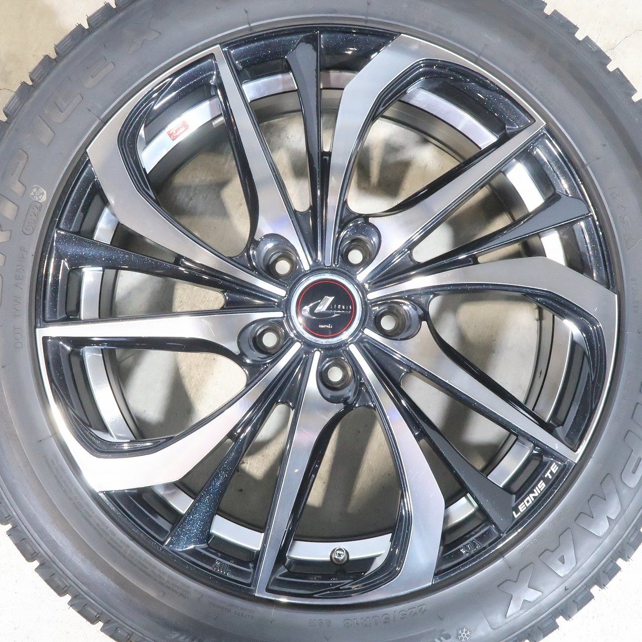 ヴェゼル オデッセイ エスティマ C-HR 等に 4本 weds レオニス TE 18