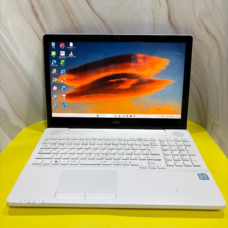 第7世代i7】富士通LIFEBOOK Win11 SSD256GB - メルカリ