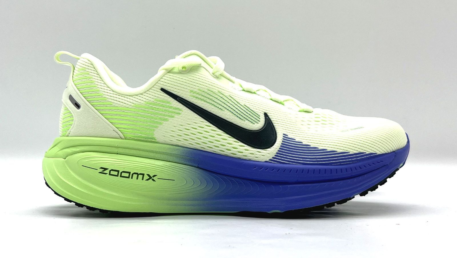 盛岡80-0196] Nike Zoom Vomero 18 ナイキ ズーム ボメロ 18 25cm【未