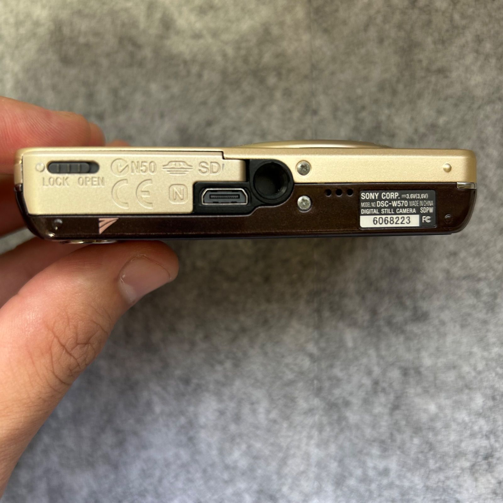 ソニーCyber-shot DSC-W570ゴールドデジカメ動作品 CCDセンサー