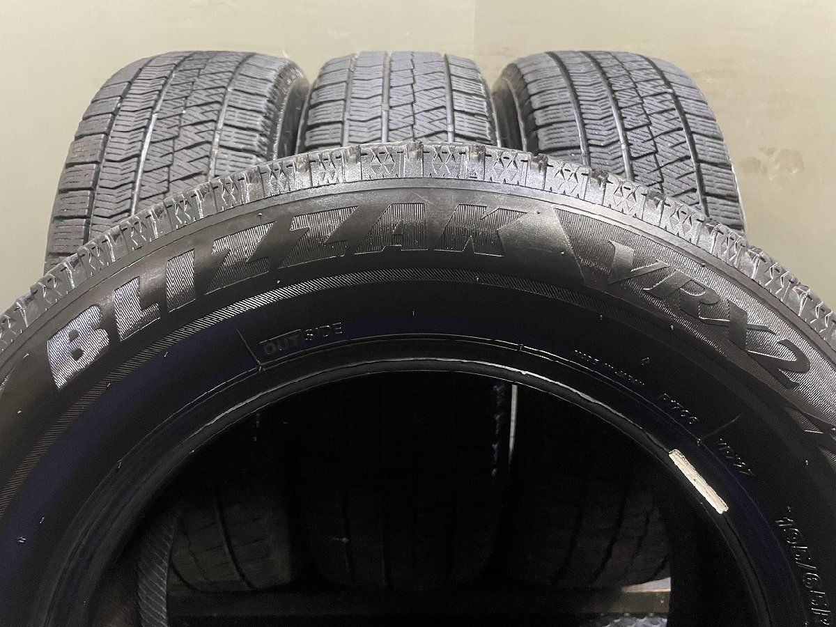 BS BRIDGESTONE BLIZZAK VRX2 195/65R15 15インチ スタッドレス 4本 22年製 アクセラスポーツ プレミオ アイシス ヴォクシー等　(KTH602) BS BRIDGESTONE BLIZZAK VRX2 195/65R15 15インチ スタッドレス 4本 22