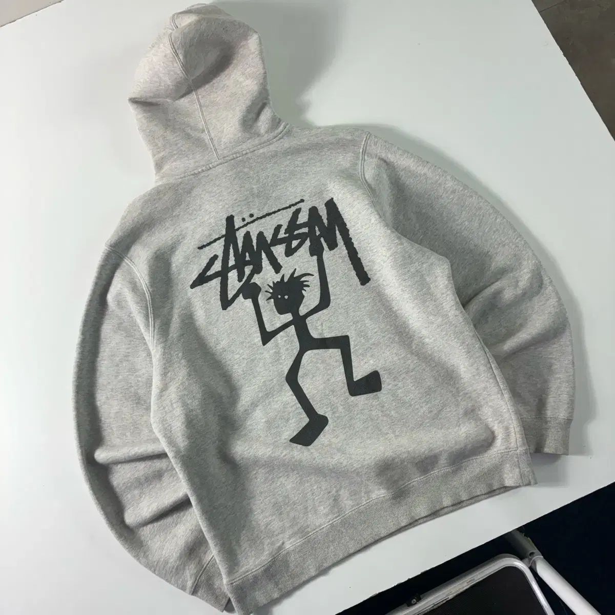 STUSSY ステューシー ウォーリアーマン グレー フーディーT