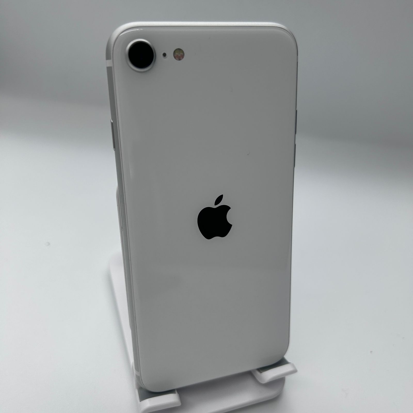 iPhone 64GB ホワイト SIM 256GB SE（第2世代 iPhone SE 第2世代 64GB