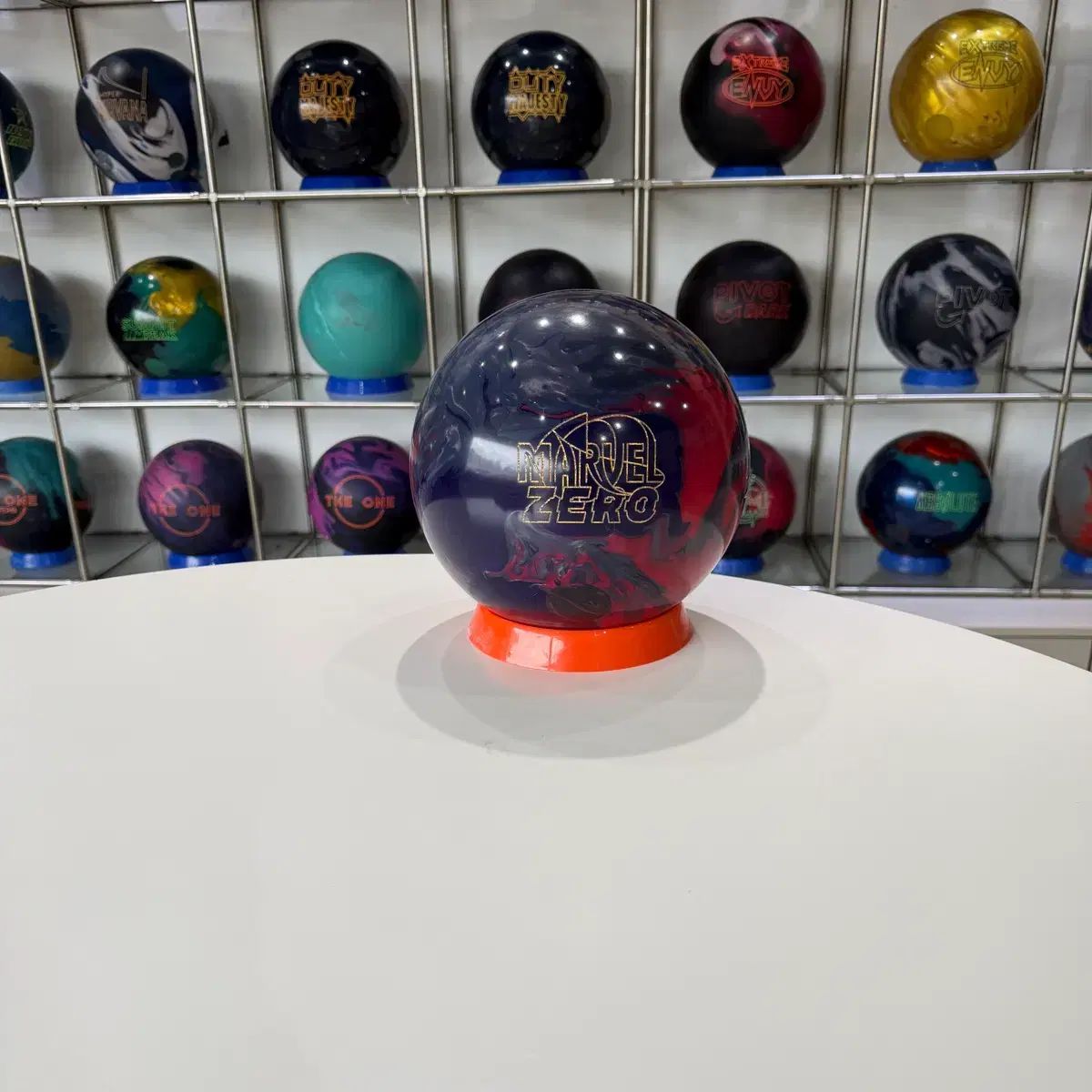 MARVEL(マーベル) XERO(ゼロ)(中古ボーリングボール)(おまけ付き※メルカリshop取引では対象外)リース地加工可能