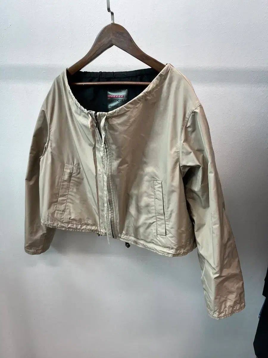 レディース PRADA プラダ ベージュ クロップドジャケット