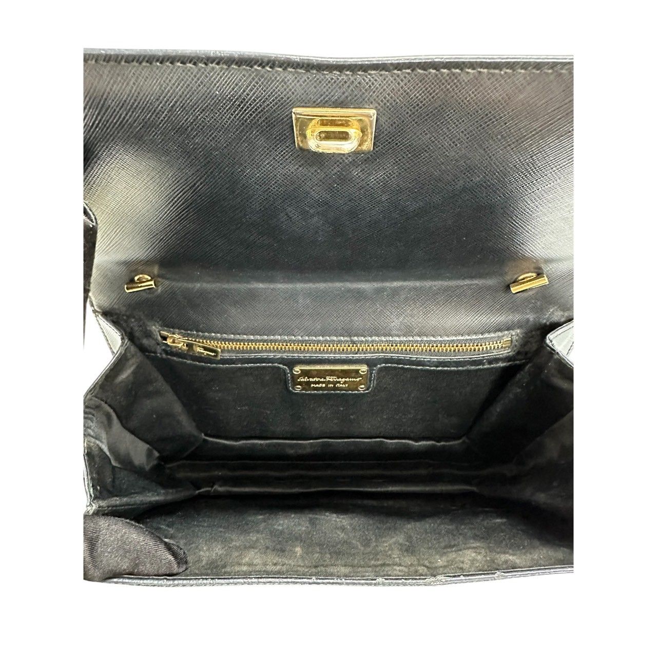 Salvatore Ferragamo サルヴァトーレフェラガモ ヴェラ ネイビー